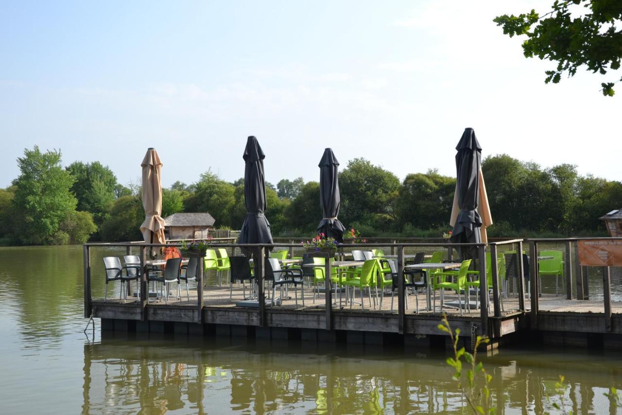 Village Flottant De Pressac מראה חיצוני תמונה