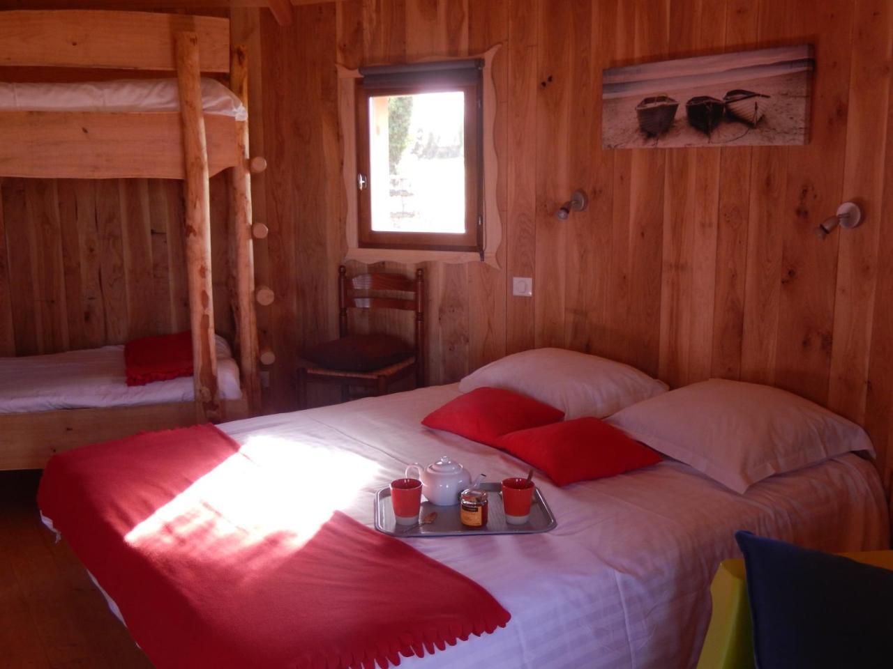 Village Flottant De Pressac מראה חיצוני תמונה