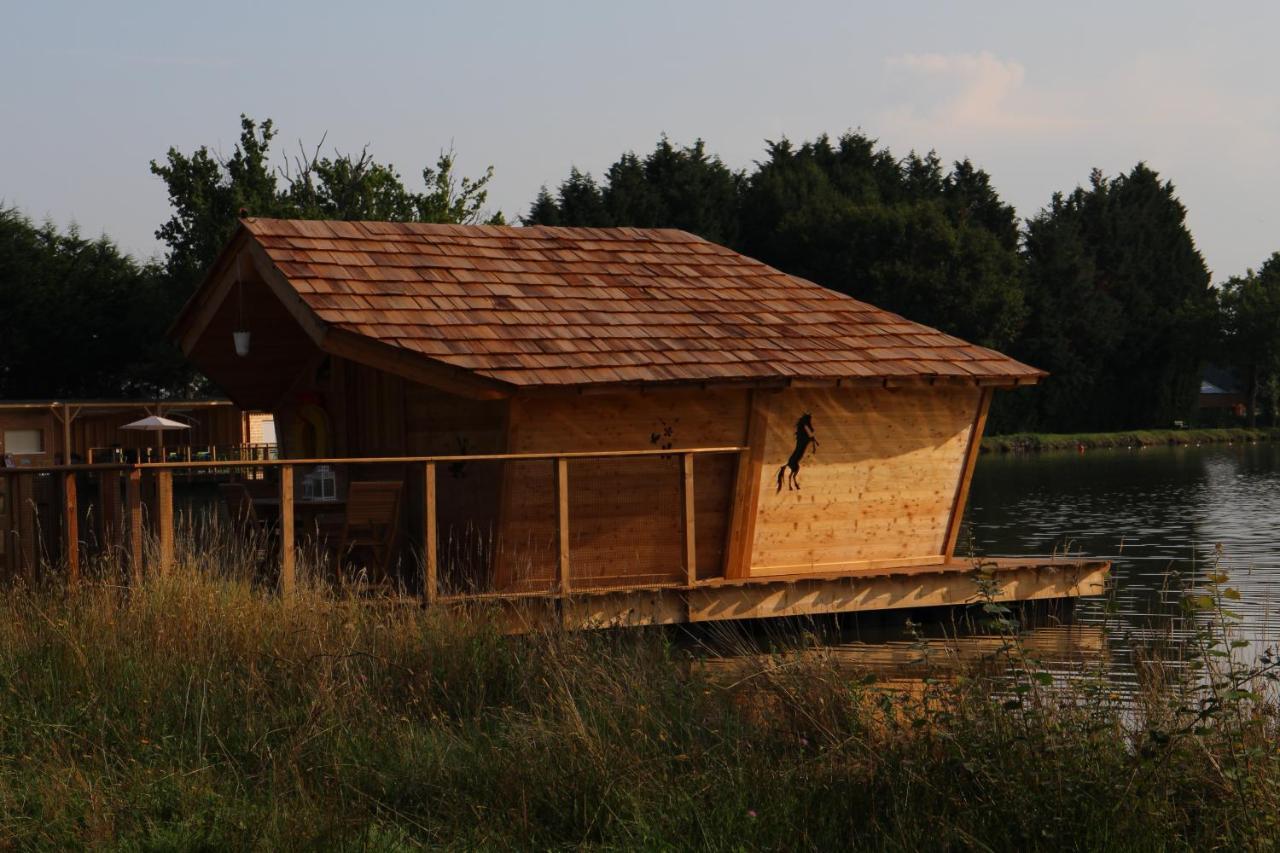 Village Flottant De Pressac מראה חיצוני תמונה
